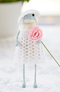 May, knitted frog